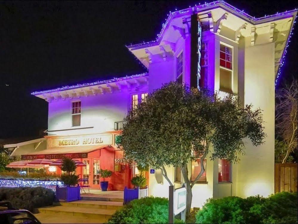 Metro Hotel